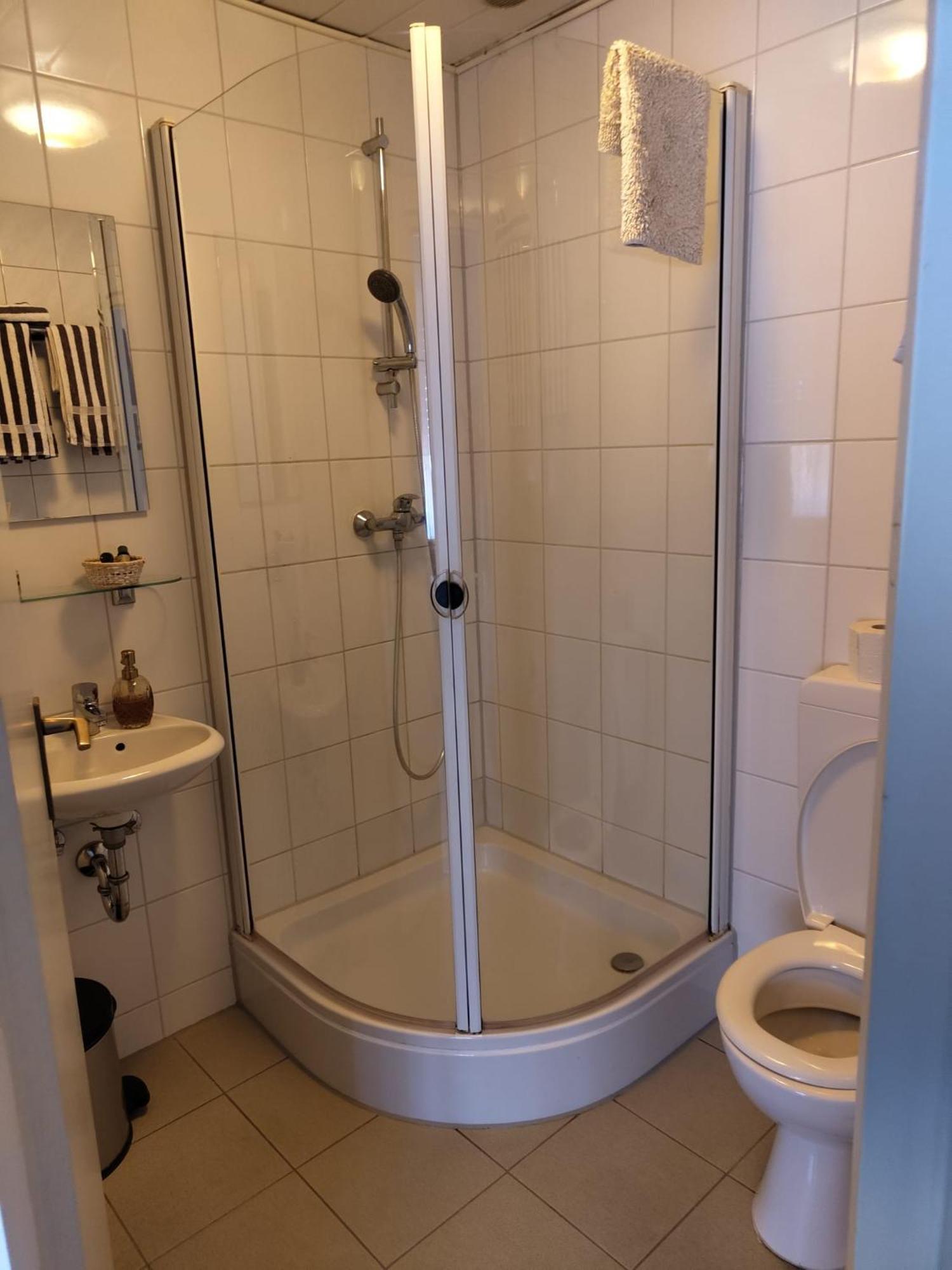 Guesthouse - Weeze Rooms Extérieur photo
