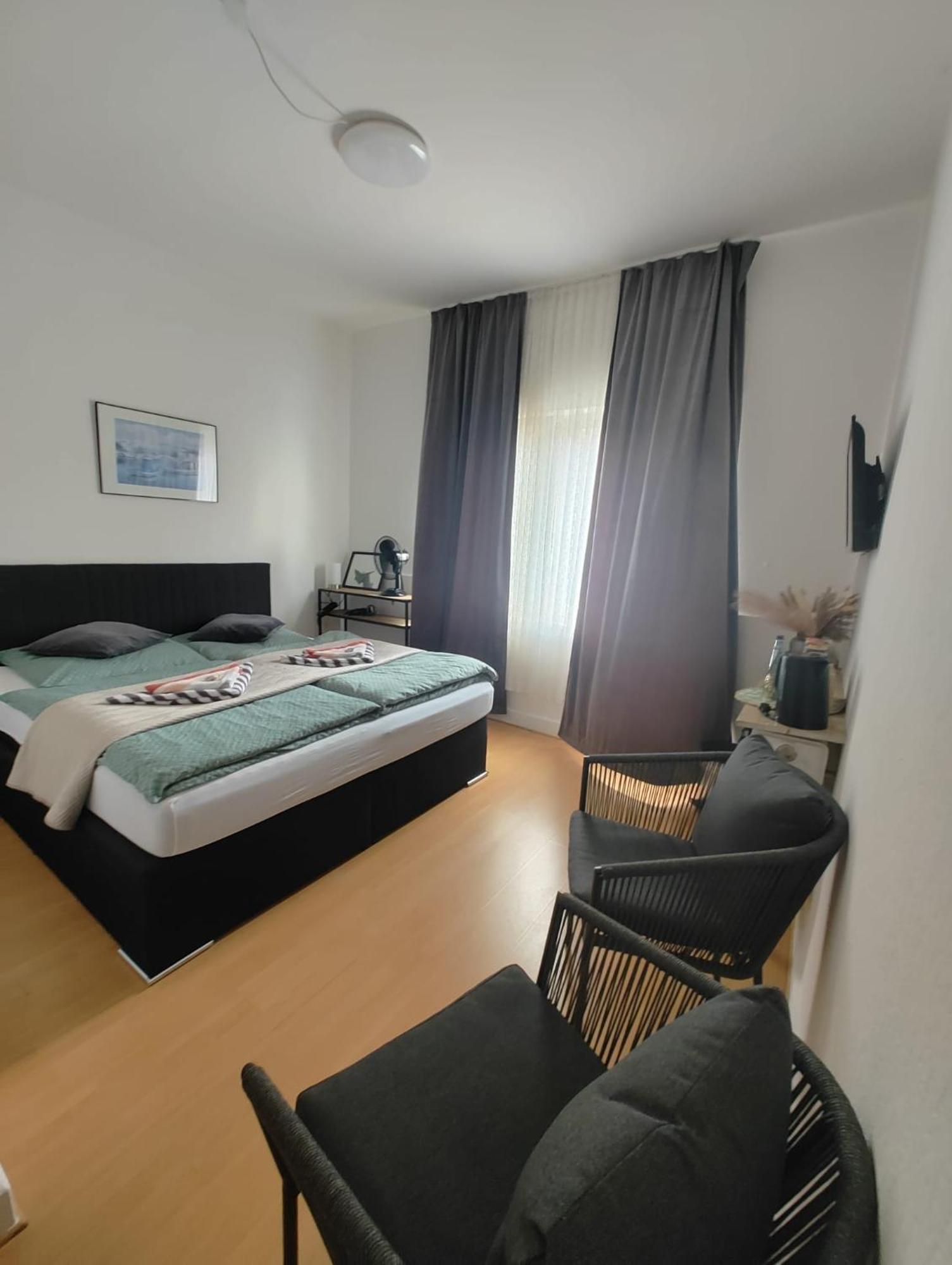 Guesthouse - Weeze Rooms Extérieur photo